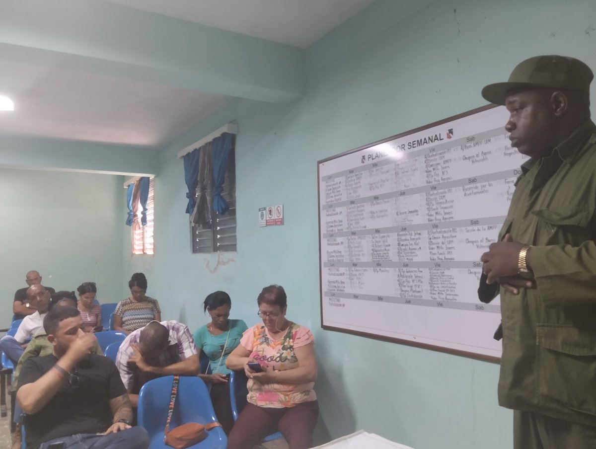Desde bien temprano en #Guanajay puntualizamos el estado de cumplimiento de las medidas previstas en los Planes de Reducción de riesgo como parte del Ejercicio #Meteoro2025