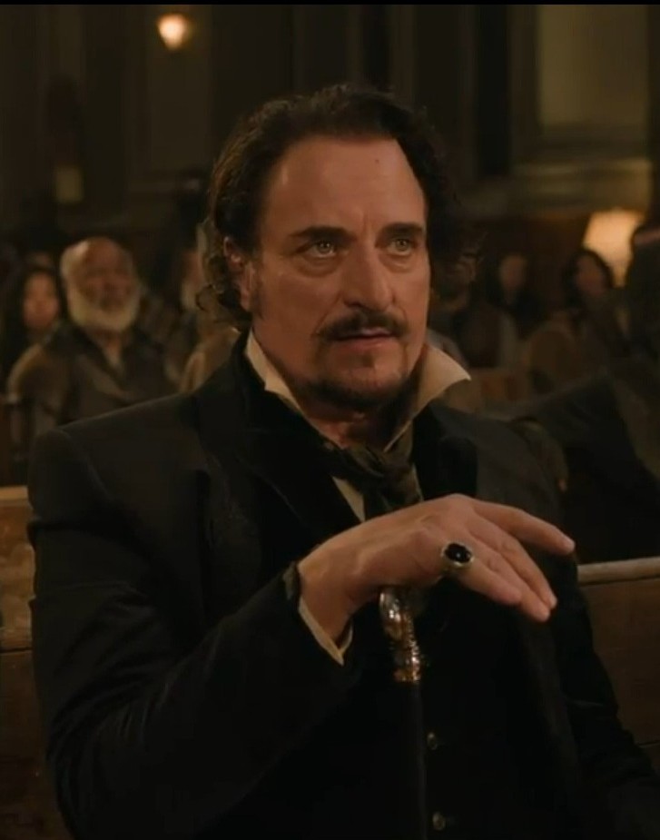 KSteelecf's tweet photo. Remember one of your first roles as #MrRegan in #LastManStanding aka #CircleMan @KimFCoates 🤩
And I'm excited to see you again tomorrow as best dressed villain #Bruegel in the latest released #DeadCity 😍
#TWD #TWDDeadCity #favoriteactor #canadian #canadianactor #alltimefavorite https://t.co/8miDozakSz
