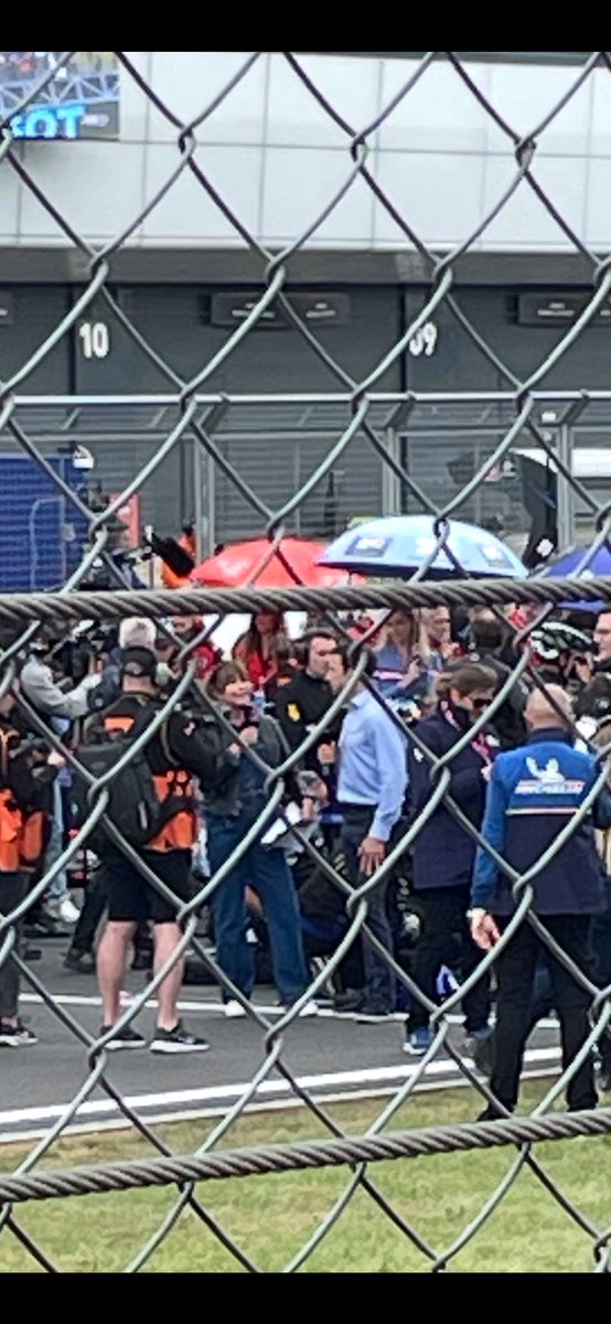tonytaylor25's tweet photo. What a day @bikesontnt  @suziperry @SylvainGuintoli https://t.co/RzEyOEcTW0