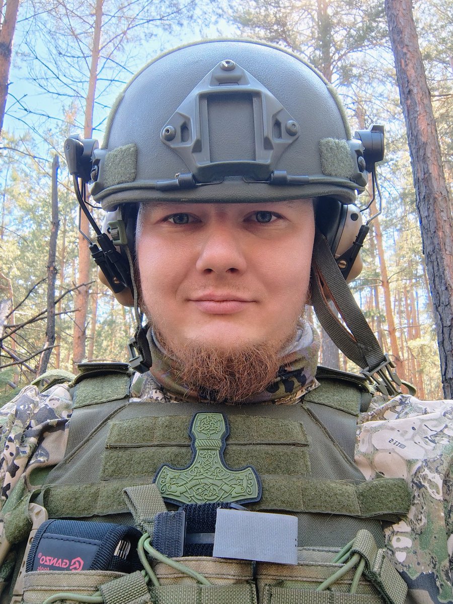 mr_Feel_in's tweet photo. Як я виглядаю.       Як бачу себе https://t.co/vOrfvTPZq2