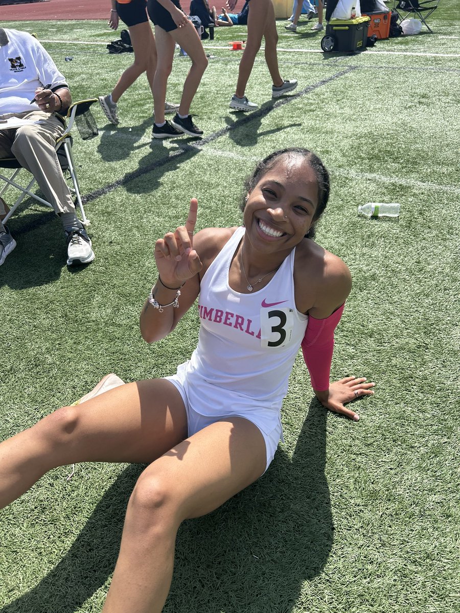 3rd school record today in the 300h with a time of 42.33s. On to state. Way to go Alexa.