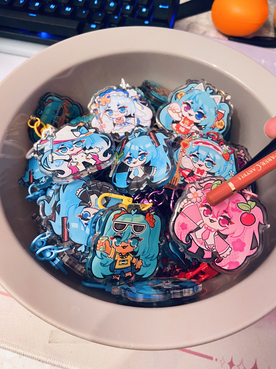 amy 🪐 trukoo! tweet media