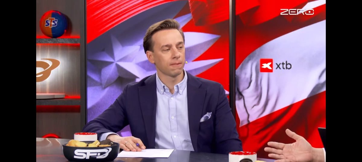 Alojzypopiolek2's tweet image. Kiedy koledzy z grupy zostawili Cię z projektem, a sami poszli na piwo