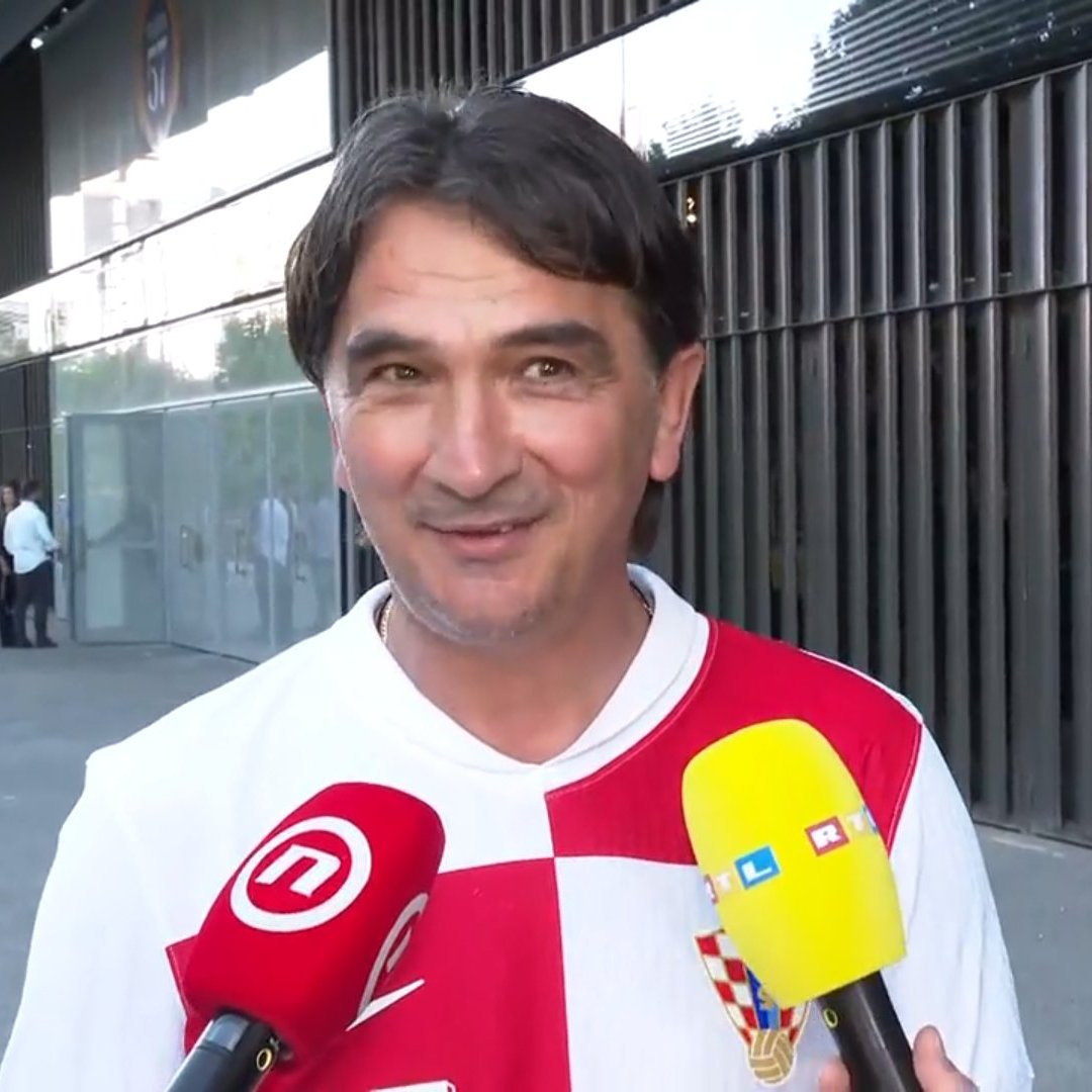 Croatia coach Zlatko Dalić was at the Bernabéu: "It was an honor and a privilege to attend such an event. A farewell to a player with the most trophies in Real Madrid’s history... a Croatian, Luka Modrić. It’s not easy for Luka, he’s been through many battles, and he will get