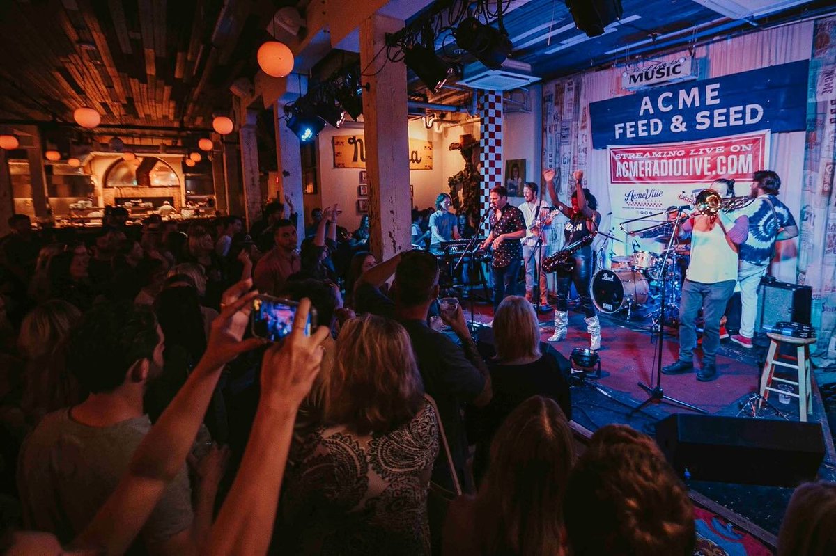 visitmusiccity's tweet photo. Show of hands... who's ready for a night of live music in Music City?! 🖐️ 🎶

📸 : @AcmeNashville 
https://t.co/icOk3FVieA https://t.co/9UaNw8Af4o