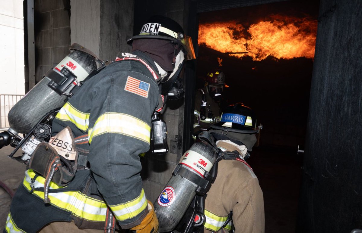 Austin_Camden's tweet image. 4 more week of the Fire Academy and I’m done. It’s been a journey so far!