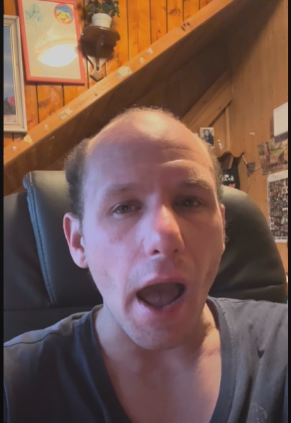 MBPJ89's tweet photo. Jak je tohle možný https://t.co/8k6Yh01IKM prostřednictvím @YouTube https://t.co/7NN1E62cZD