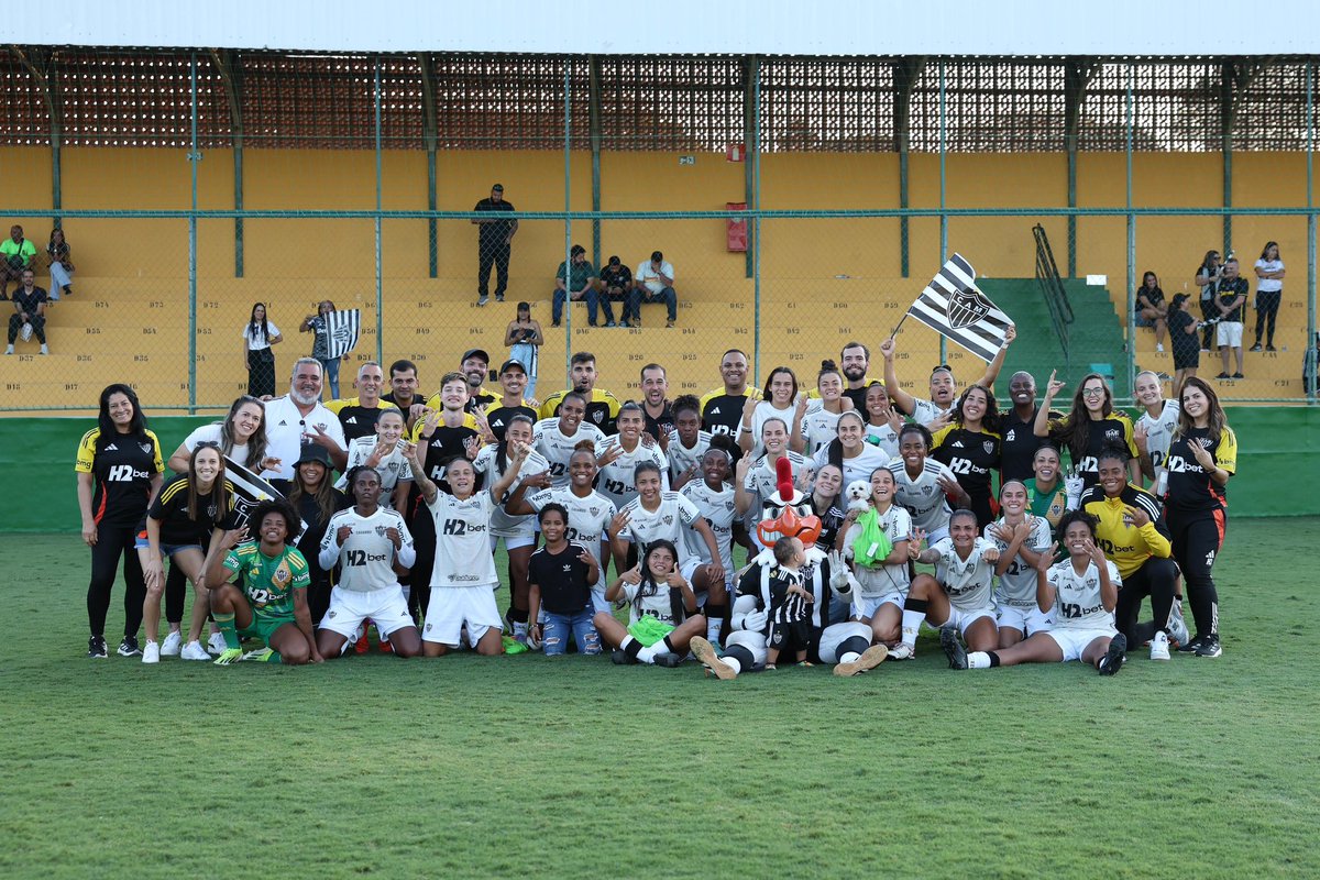 Elenco unido com o mesmo objetivo! 🖤🤍

Pela classificação 🐓