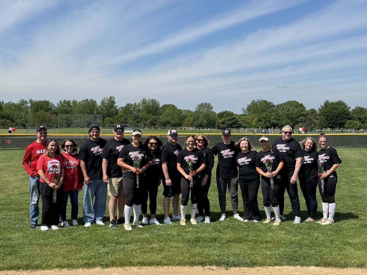 SENIOR DAY WIN!!!!!!!!

Hillegonds (5IP 6K)and Jarmoszka (2IP 1H) combined for the SHUT OUT! 

Marist 5 Pontiac 0

Tate HUGE 3 run 💣 

Rogers scored 2, Peters added a run, Hanik and Rogers added a RBI!

Great day for the seniors and families! ❤️🖤

NOT done yet!!