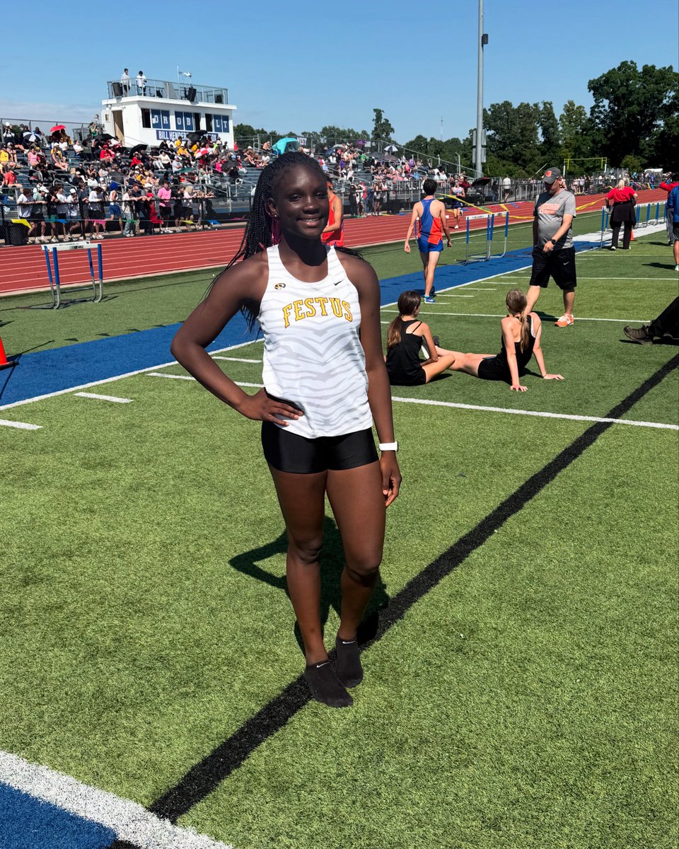 Meshia wins the Sectional 100m and 200m.  🐯