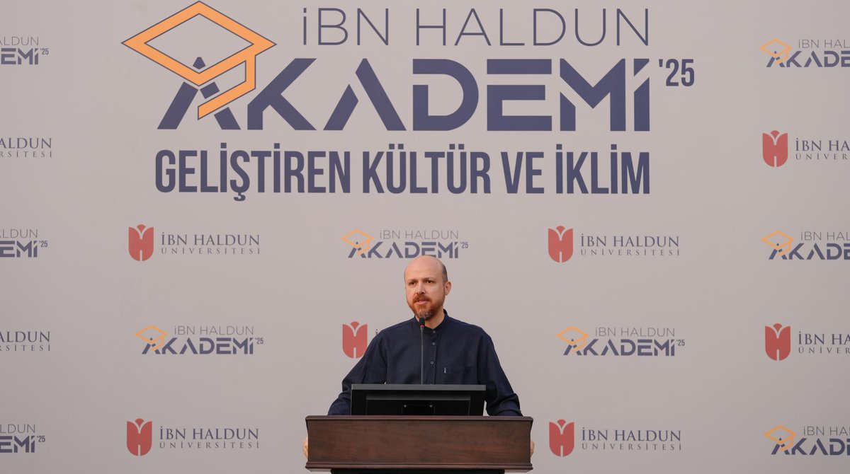 “Geliştiren Kültür ve İklim” temasıyla bu yıl üçüncüsünü düzenlediğimiz İbn Haldun Akademi, Anadolu’nun dört bir yanından üniversite öğrencisi ve mezunları ağırladı. Akademi’nin kapanış dersindeyse Milli İstihbarat Teşkilatı Başkanımız Prof. Dr. İbrahim Kalın katılımcılarla bir