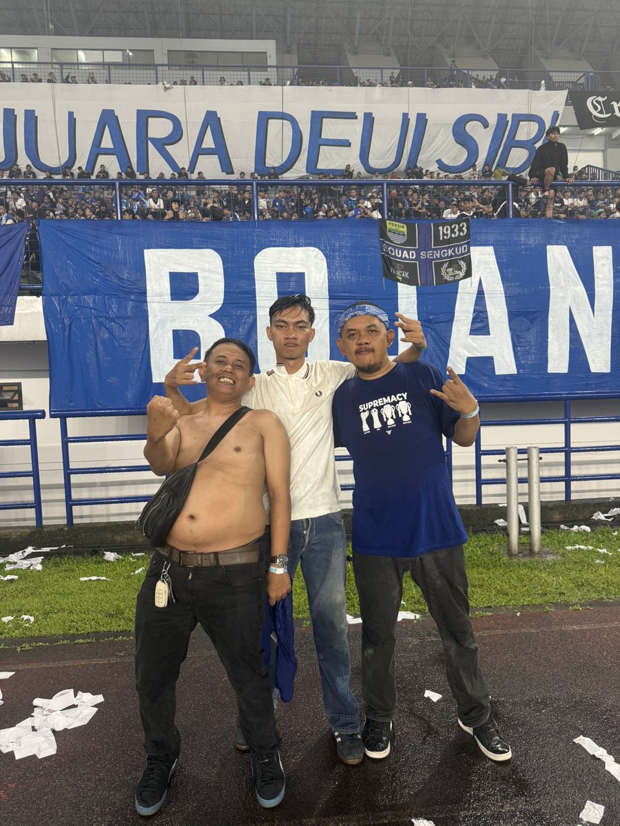 Mang Ayi, Persib juara. Doa Mang Ayi ka Persib di tahun 2003 pas rek degradasi selalu terpatri Mang. Jayalah Persibku!