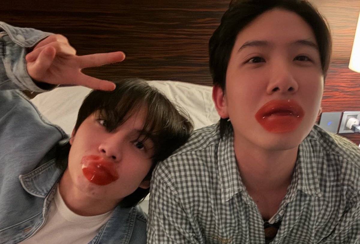 FirstKhao__Arg's tweet image. ARGENTINA‼️
Oficialmente activamos esta cuenta y fan club dedicado al FirstKhaotung, donde les compartiremos información sobre su trabajo( eventos, series) y sobre todo también el los trends y lograr ser tendencia en Argentina 
Agradecemos  su apoyo🇦🇷✨️
#FirstKhaotungg