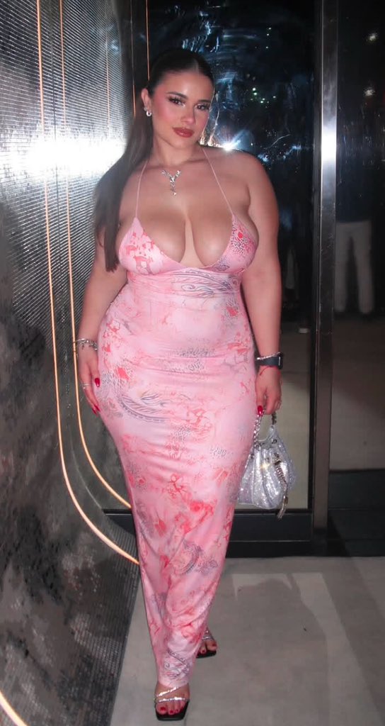 #ليز #ليزيبان #النساء_لنساء
ليز كبيرة او متزوجة نفضفض لبعض بدون حدود 👩‍❤️‍👩