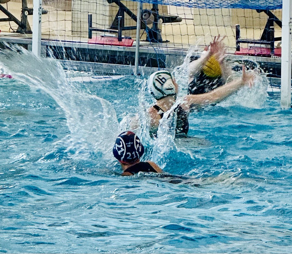 IHSA STATE 
GIRLS WATER POLO
THIRD PLACE GAME
Naperville North  9
York  6
End of 3rd quarter