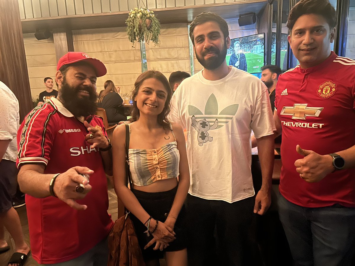 A full house gathering for MUFC screening