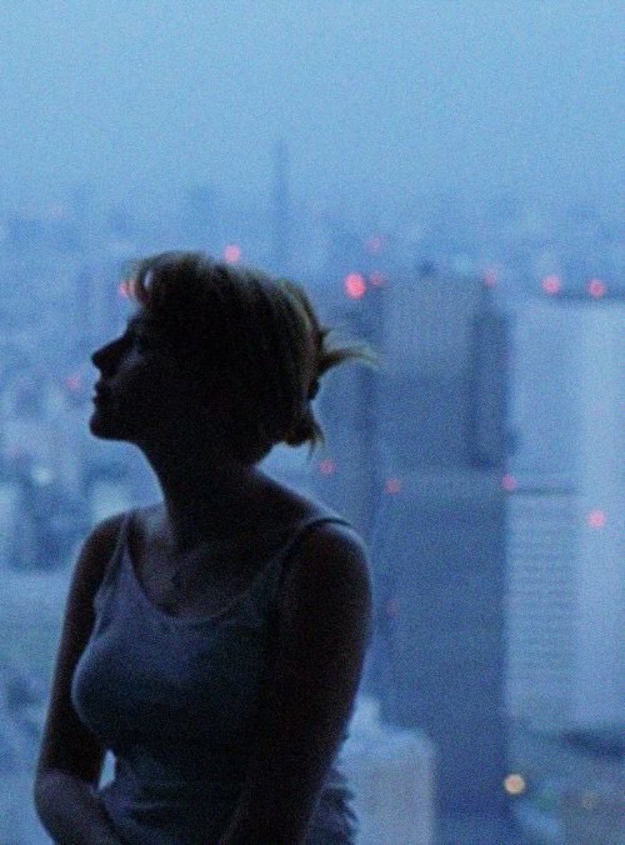 TheCinesthetic's tweet photo. Lost in Translation (2003) / Her (2013) https://t.co/QNuksNo5Ih
