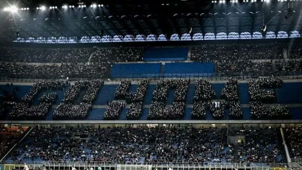 OGGI ABBIAMO DIMOSTRATO CHE NON SI GIOCA CON I SENTIMENTI DEI MILANISTI.
IL MILAN APPARTIENE AD OGNI SINGOLO TIFOSO SUL PIANETA.
LA STAGIONE RIMANE FALLIMENTARE.
MA OGGI  HA VINTO IL MILANISMO.

CI SI VEDE AD AGOSTO.

ORA E SEMPRE...CON IL MILAN NEL CUORE !