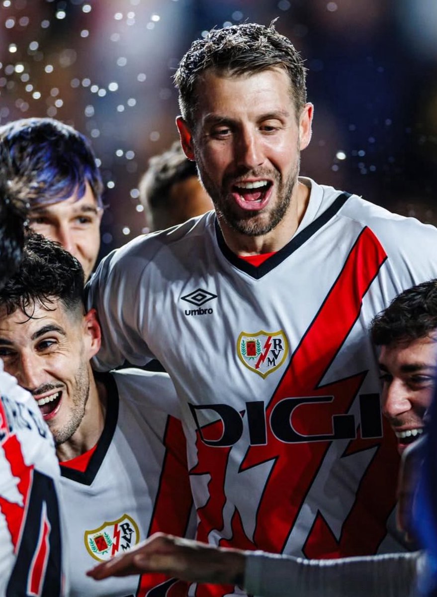 Europa espera al Celta de Vigo y al Rayo Vallecano 🇪🇺

Consigue aquí sus camisetas! 1x20€, 2x35€. ENVÍO INCLUIDO ✈️✈️✈️