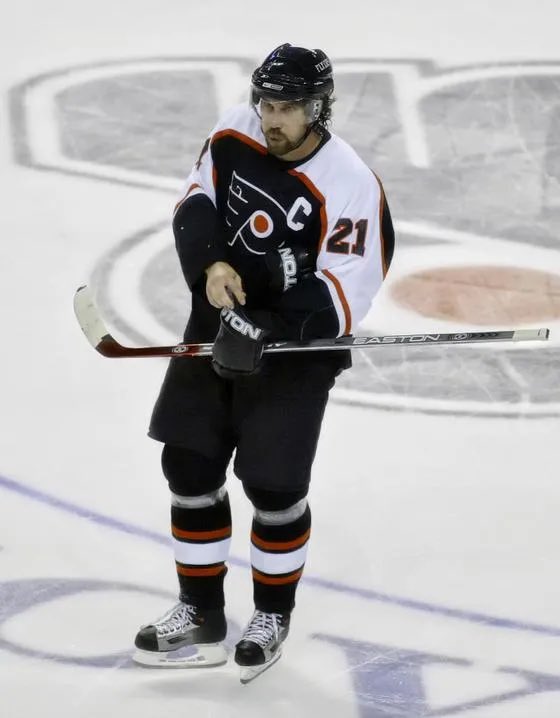 Ni får aldrig glömma att Peter gjorde grejer för Flyers.