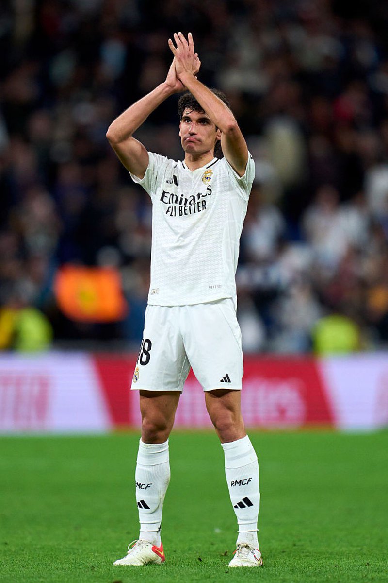 Real Madrid Fans 🤍 tweet media