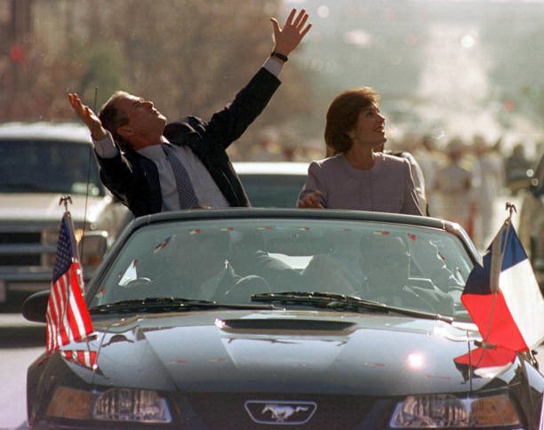 TheBushArchive's tweet photo. George Dubya during his Inauguration as the Texas Governor https://t.co/FvrdpIz5LC