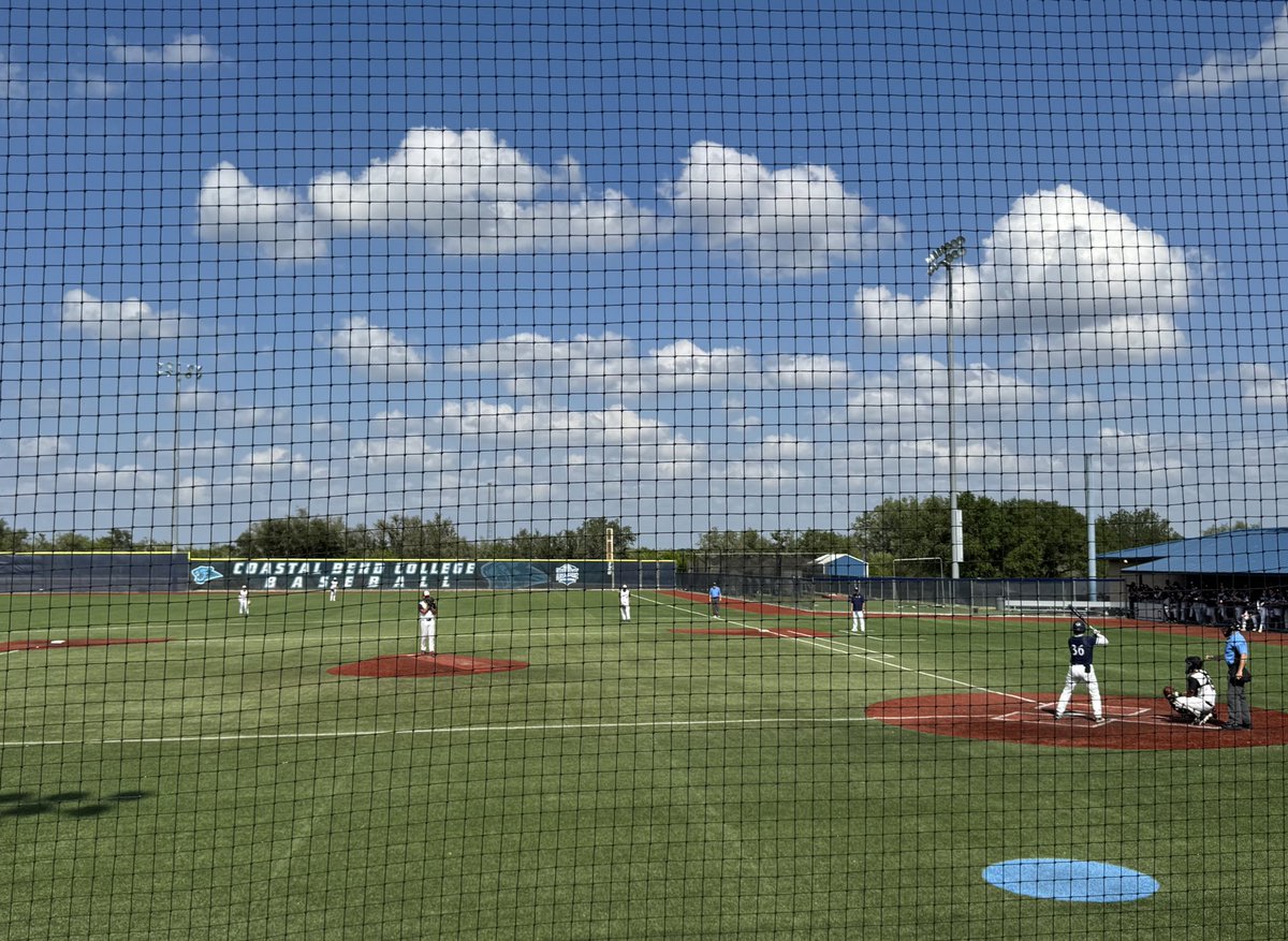 All set for Game 3 of the Region IV-5A DI Final between La Joya Palmview (26-9) and Smithson Valley (24-12). Palmview is the home team. Winner advances to the state semifinals. Follow along below for updates! #RGVBaseball