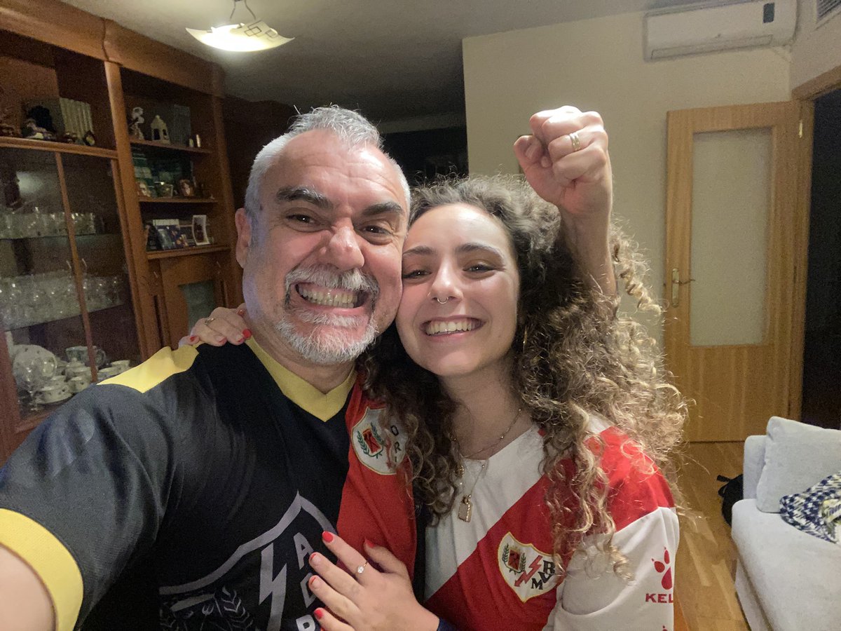 pulpulSkap2's tweet image. El año que viene a Europa, gracias #Rayo