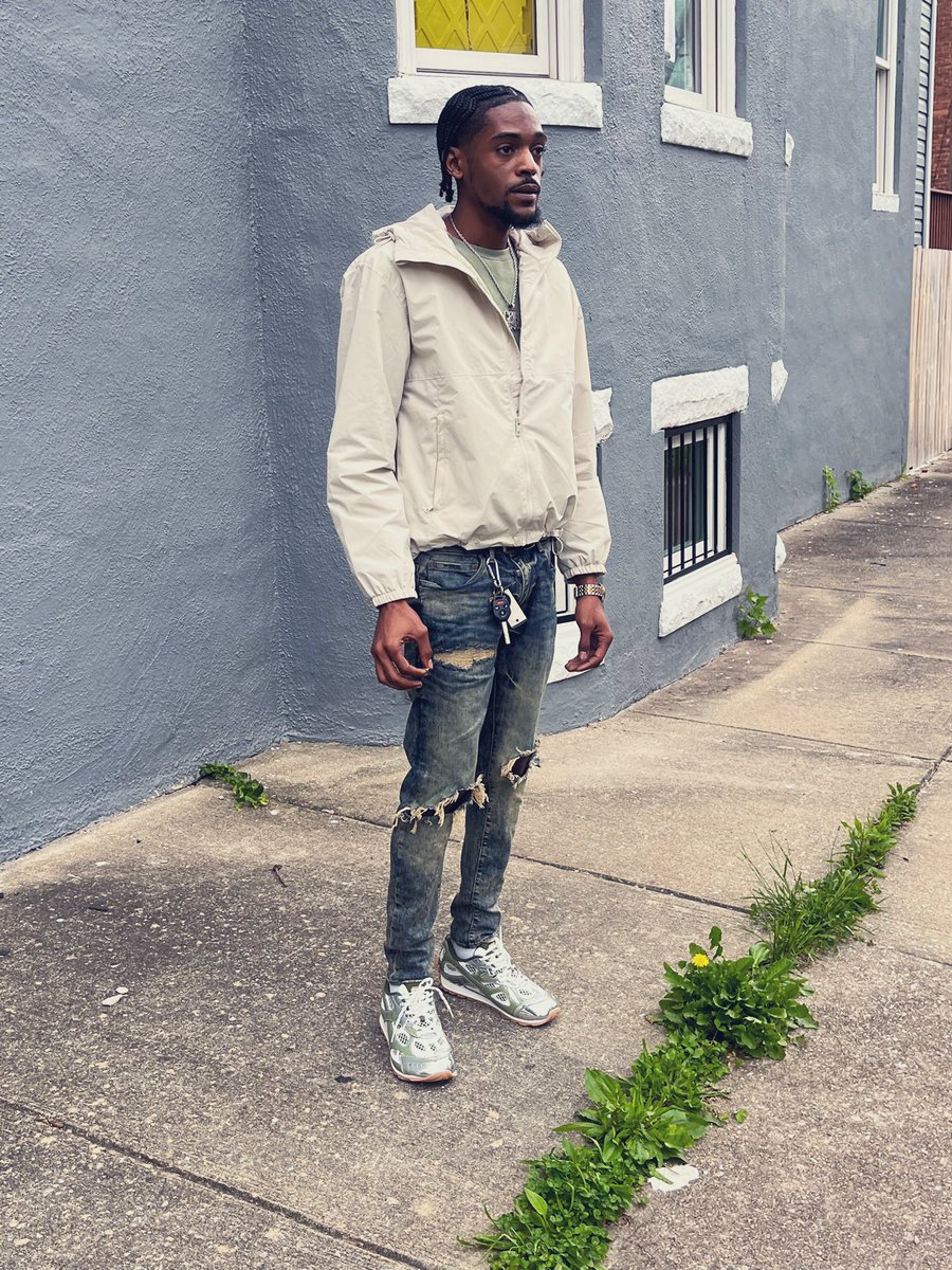 YOUNGG_CHICO's tweet photo. FAR FROM A ROOKIE TRUE TO THIS SHIT✨ https://t.co/X1Gxe3GDHc