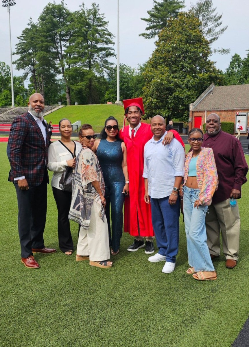 Coach Kenton Evans (@coach__evans) on Twitter photo Drove to Chattanooga this morning to celebrate my nephew <a href="/JoakimDodson1/">Joakim Dodson</a> as he walked the stage as a graduate from the Baylor School. Proud of the young man he has become and now he's on his way to Knoxville to be a footballer at the University of Tennessee. Go be great nephew! Drove to Chattanooga this morning to celebrate my nephew <a href="/JoakimDodson1/">Joakim Dodson</a> as he walked the stage as a graduate from the Baylor School. Proud of the young man he has become and now he's on his way to Knoxville to be a footballer at the University of Tennessee. Go be great nephew!