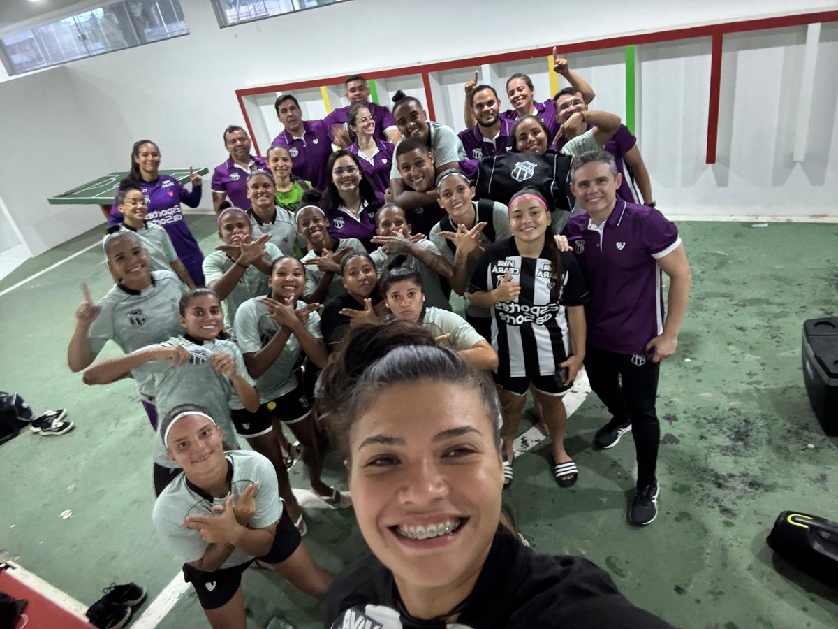 OLHA A SELFIE DAS CLASSIFICADAS! 🤳😜🏁

#CearáSC #MeninasDoVozão