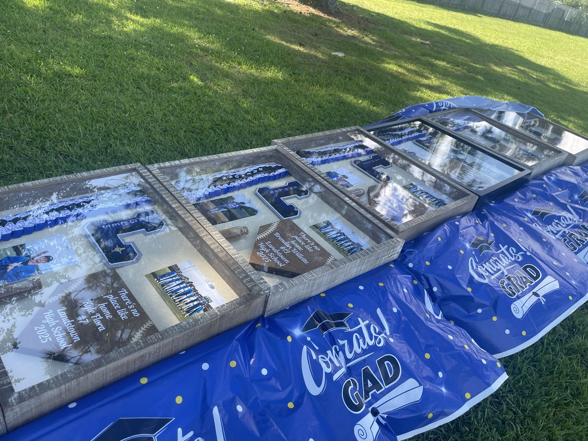 MsPeeJay's tweet photo. I simply love how @LandstownEagles Varsity Baseball celebrated their seniors.  We are going to miss them and wish success in all future endeavors!  Soar Eagles, SOAR! https://t.co/zIdnsNGCfM