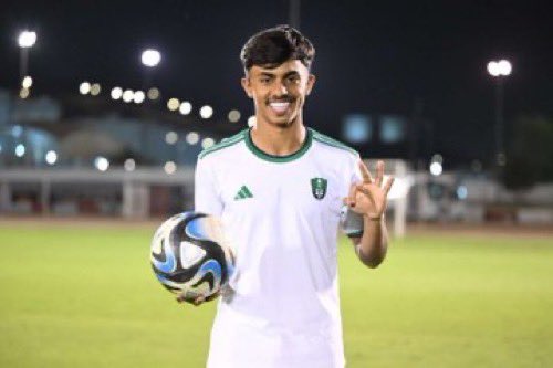 anwar_0005's tweet photo. الف مبروك  للاعب المميز 
 زيد بن علي بن زيد القمقوم العنزي @zydalnzy3
 لاعب خط وسط فريق نادي الخلود الاول لكرة القدم ..والذي انتقل له هذا الموسم بنظام الإعارة  من نادي العلا  
انضمامه لكوكبة  قائمة  الاخضر  السعودي تحت 23
وذلك للمشاركة في بطولة موريس ريفيلو الدولية (تولون) https://t.co/h54nvM0RZA