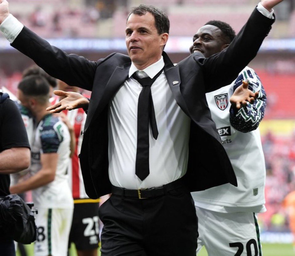 I’ll divorce my wife now and marry the cunt tomorrow, give us a bell regis