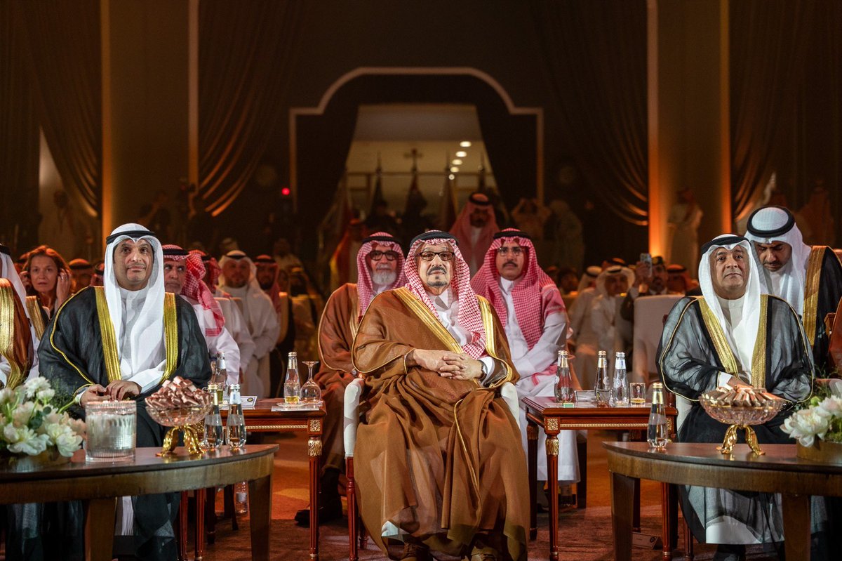 وزير الإعلام والثقافة ووزير الدولة لشؤون الشباب عبدالرحمن المطيري: الذكرى الـ44 لتأسيس مجلس التعاون الخليجي مناسبة غالية نستحضر فيها مسيرة زاخرة بالرؤى الطموحة والإنجازات الاستراتيجية

- أكد حرص الكويت على دعم وحدة الصف الخليجي وتكريس التعاون المشترك

ow.ly/t24U30sML09