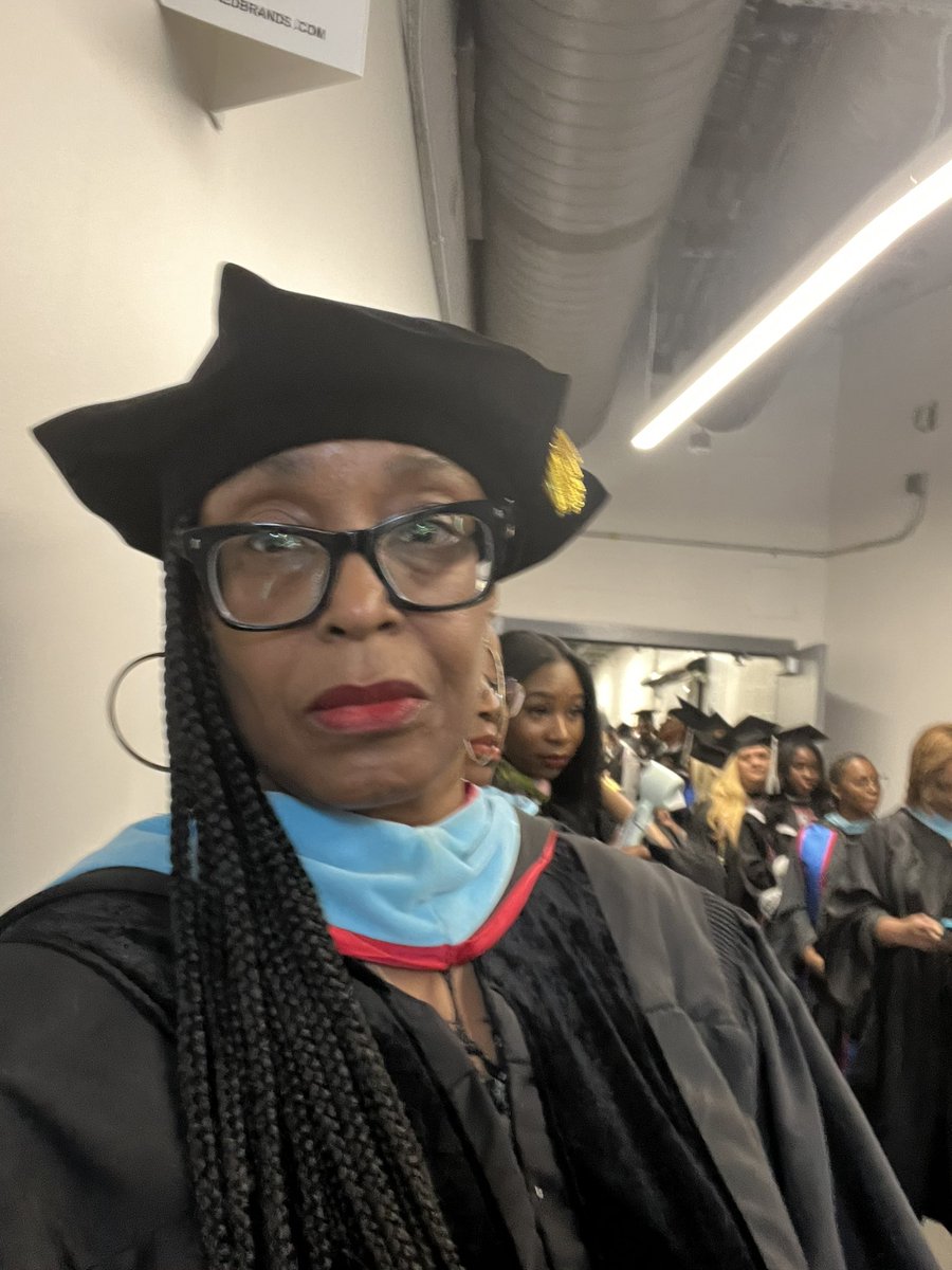 Dr_TGW's tweet photo. Graduation Day 2025 for the MLK Mighty Lions #DCSD #MLKLions #DrTGW https://t.co/DnCXe4n8Yo