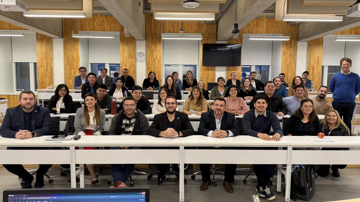 Leandro Jacobi (@leanjacobi) on Twitter photo Primera Cohorte del Programa de Innovación en la Gestión Pública de la <a href="/utditella/">Universidad Torcuato Di Tella</a> en convenio con la Fundación Luther King de <a href="/unoargentinaok/">UNO Argentina</a>
Legisladores, Concejales, Funcionarios y Dirigentes de 8 Provincias + CABA
Seguimos Creciendo! 🙌 Primera Cohorte del Programa de Innovación en la Gestión Pública de la <a href="/utditella/">Universidad Torcuato Di Tella</a> en convenio con la Fundación Luther King de <a href="/unoargentinaok/">UNO Argentina</a>
Legisladores, Concejales, Funcionarios y Dirigentes de 8 Provincias + CABA
Seguimos Creciendo! 🙌