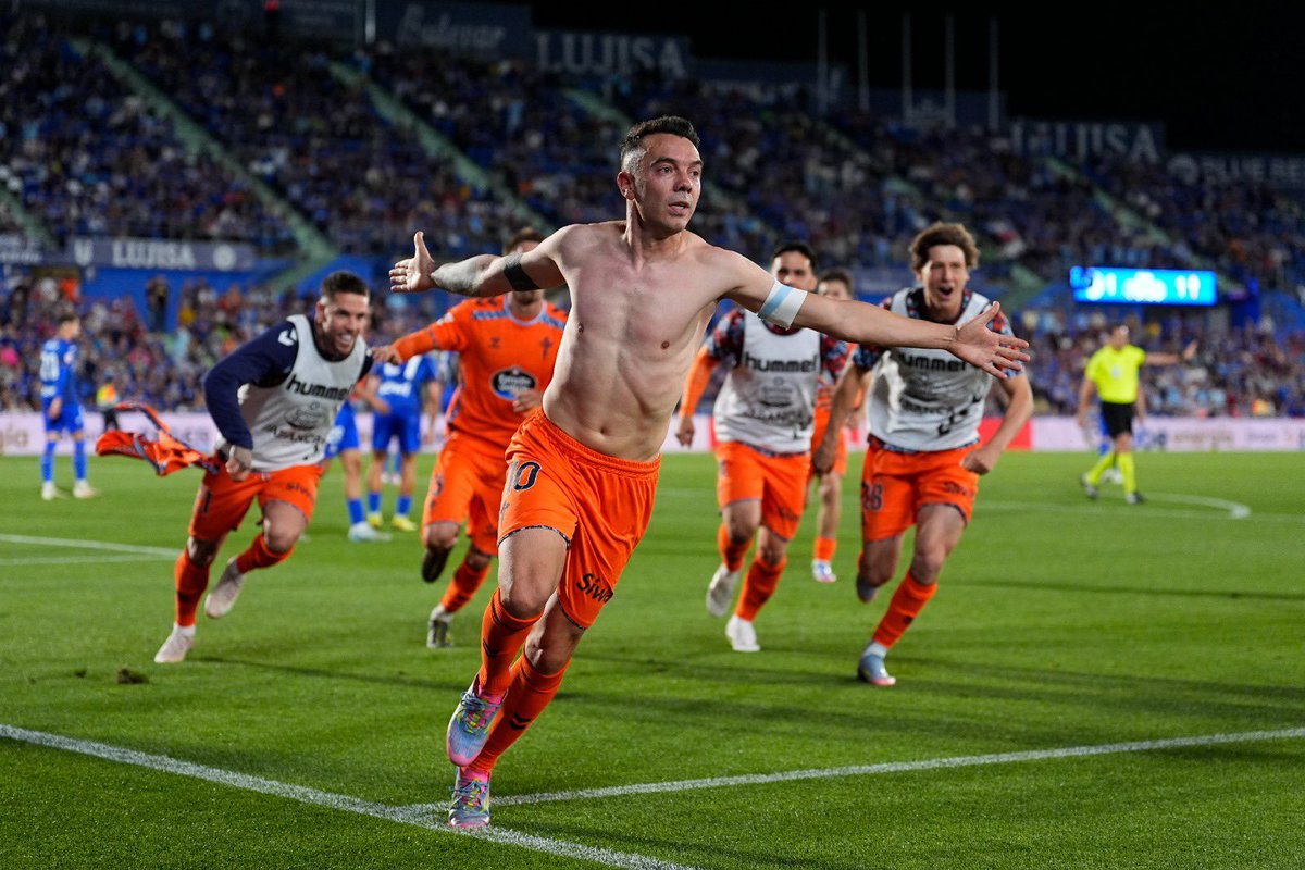 En el bus de las peñas iba María, su vieja, mariscadora, que cumple 70 palos en diciembre, con su íntima camarada de fatigas celestes, carnicera. Nunca quisieron business. Celebro por ellas. Tenía que ser Iago. Lo supimos el día que empezamos a soñar bonito. Graciñas, Claudio 🩵
