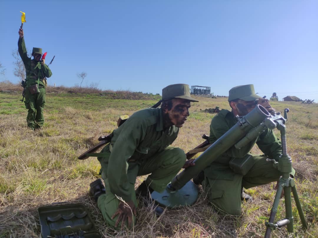 EMCCCIENFUEGOS's tweet photo. @MinfarC Realizar un ejercicio práctico y recapitular la teoría cada cierto tiempo nos pone en mejores condiciones para enfrentar situaciones de desastre. 🇨🇺
#EjercicioMeteoro
#PuebloUniformado
#ConTodos https://t.co/I4j7Aja9rD