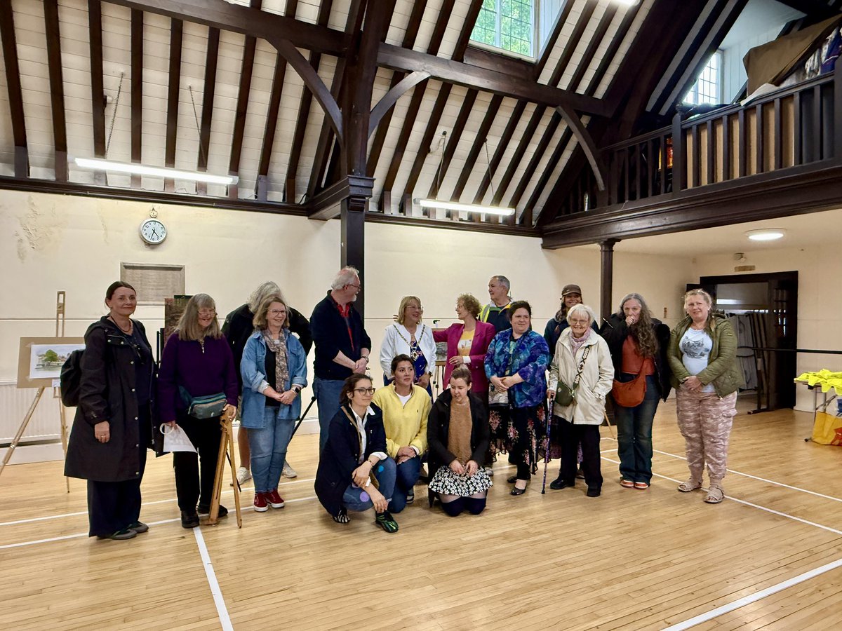 Members of Rotary Windsor St George are delighted to be supporting the inaugural Eton Arts Week!

Artists took to the streets and green spaces of Eton, capturing the town’s beauty in open-air creations, bringing art and community together in a truly inspiring way!