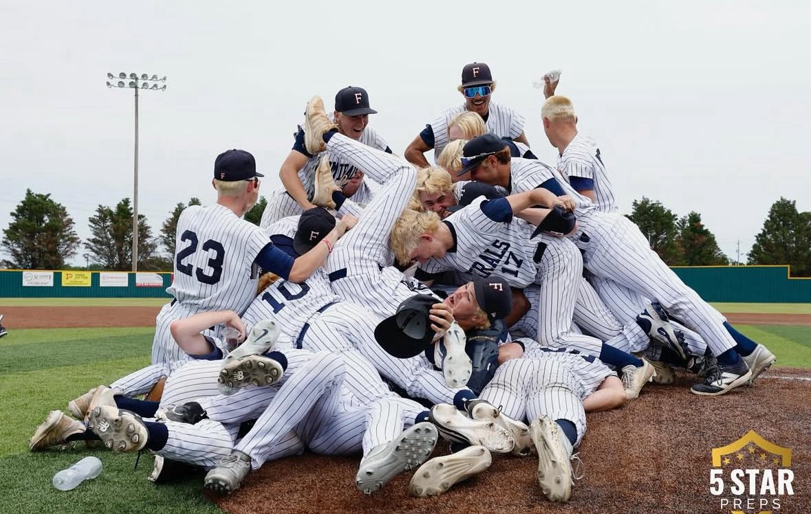 JakeHarris0026's tweet image. Thankful for this team and everyone involved in the program! #4peat #Smashmode