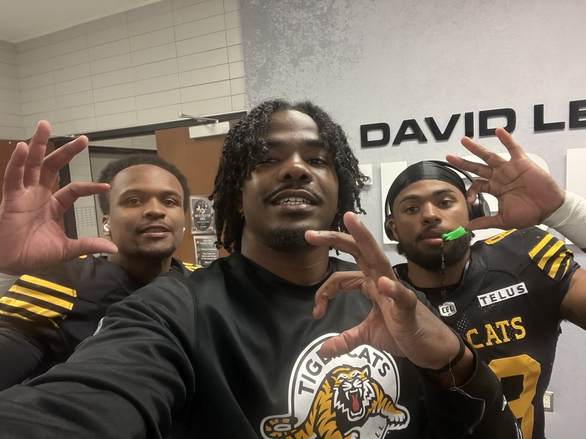 From Wildcats to Tiger-Cats ! Excited to see my EMAW brothers ball out today. ❤️💯
<a href="/9mxvi_/">Treshaun Ward</a> #PhillipBrooks