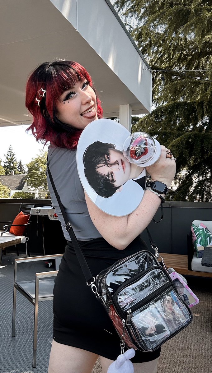 Laurel but feral ✨ tweet media