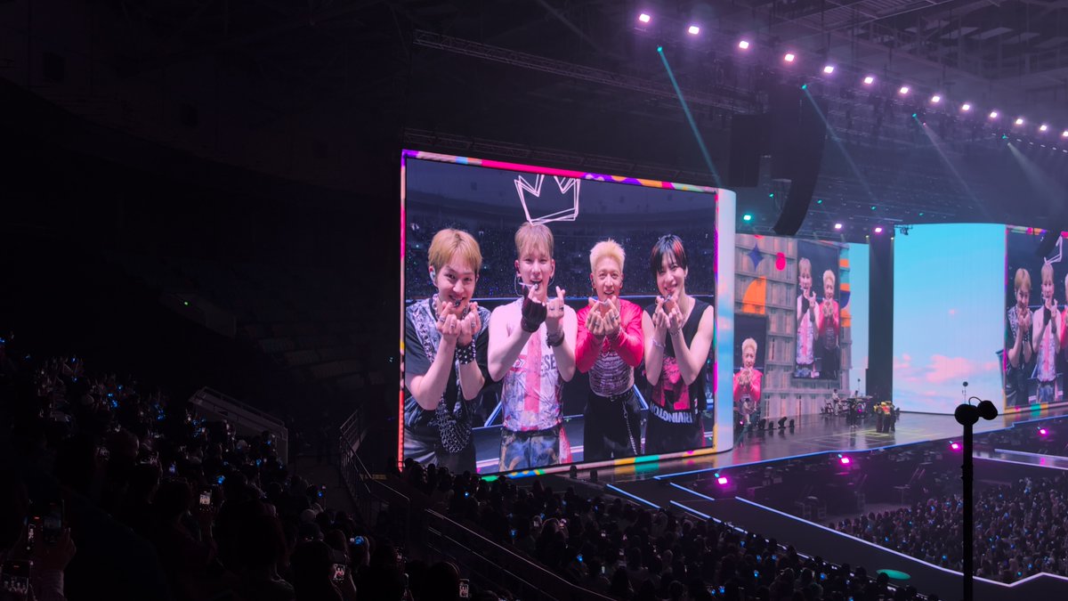 choimaxho's tweet photo. I now have SHINee in my camera roll. Finally, after 12 whole year 😭
Truly blessed 🥹
Happy 17th SHINee Day ❤️❤️ many more to come and I'd like to be a part of each one 🫂
P.S. of course I took my baby Jjong along ❤️
#샤이니 #250523 #5HINee https://t.co/ViovqJlJHV