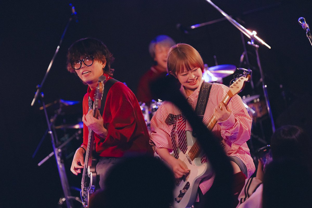 arukulion's tweet photo. 2025.05.24
樹菜里爆誕！！生まれてきてくれてありがとうパーティin BuzzFront
お集まりいただいた皆様本当にありがとうございました！！！
遠方から来てくださったお客さん、バンド共にビッグラブです🫶
最高の日を作ってくれて本当にありがとう😭
今日は心いっぱいにして眠ります… https://t.co/F6hjm2MGgc
