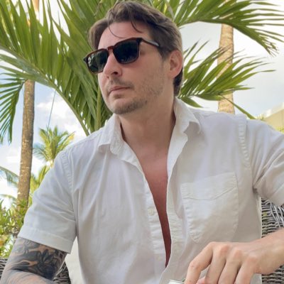 J_hiddy's tweet photo. #NewProfilePic https://t.co/1Mer6e4D8m
