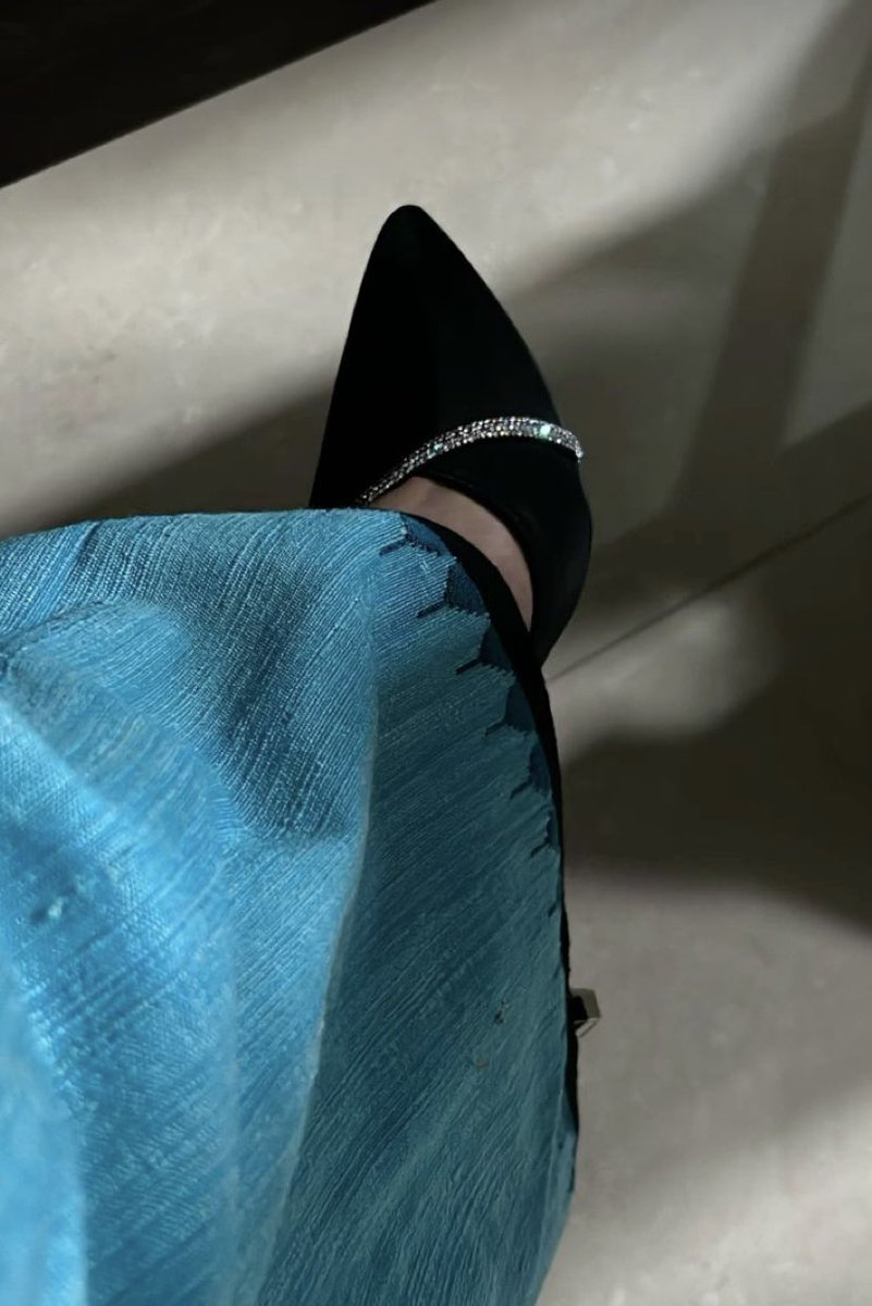 Dear reader,
A  be nan been gentle with you,is the must masculine thing he can do,softening your life and making you feel at peace ❤️,guides,teaches,appreciates,and cares for you😍.