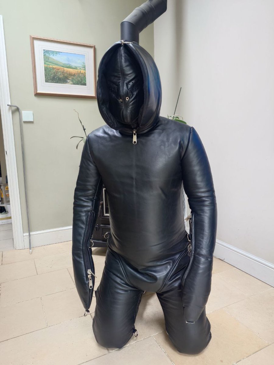 Cycleracer2's tweet photo. I finally got to try my @leatherprison suit. OMG it's incredible to wear. #trapped #nogettingout https://t.co/5pcM2cnInd