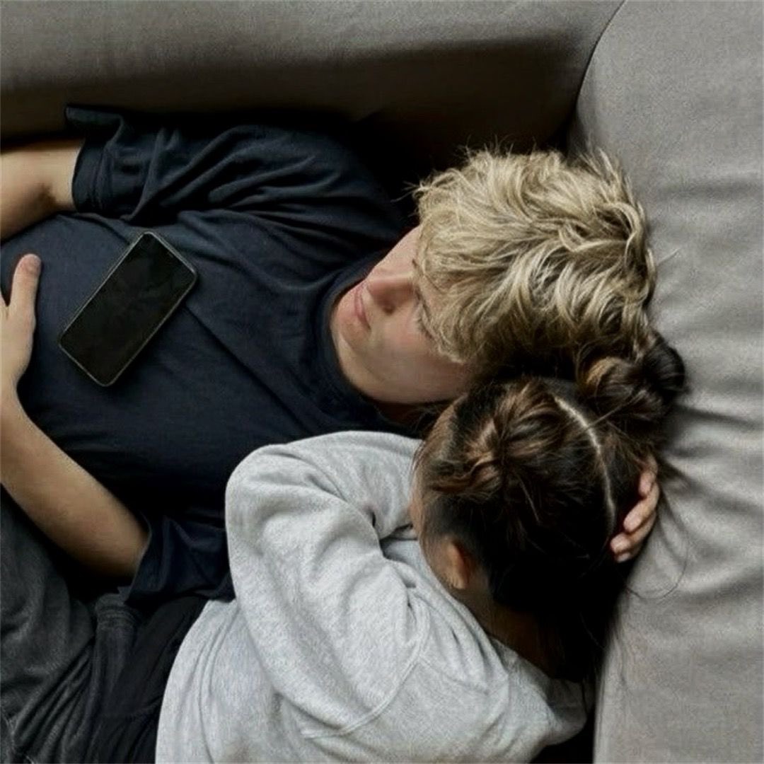 a chance for love, au jiara. 

onde jj maybank e kiara carrera são melhores-amigos há anos — e seus sentimentos são reprimidos a todo custo. mas então, quando o mundo de kiara colide com o dos amigos de jj, ele percebe que pode perdê-la para sempre e busca dar uma chance ao amor.