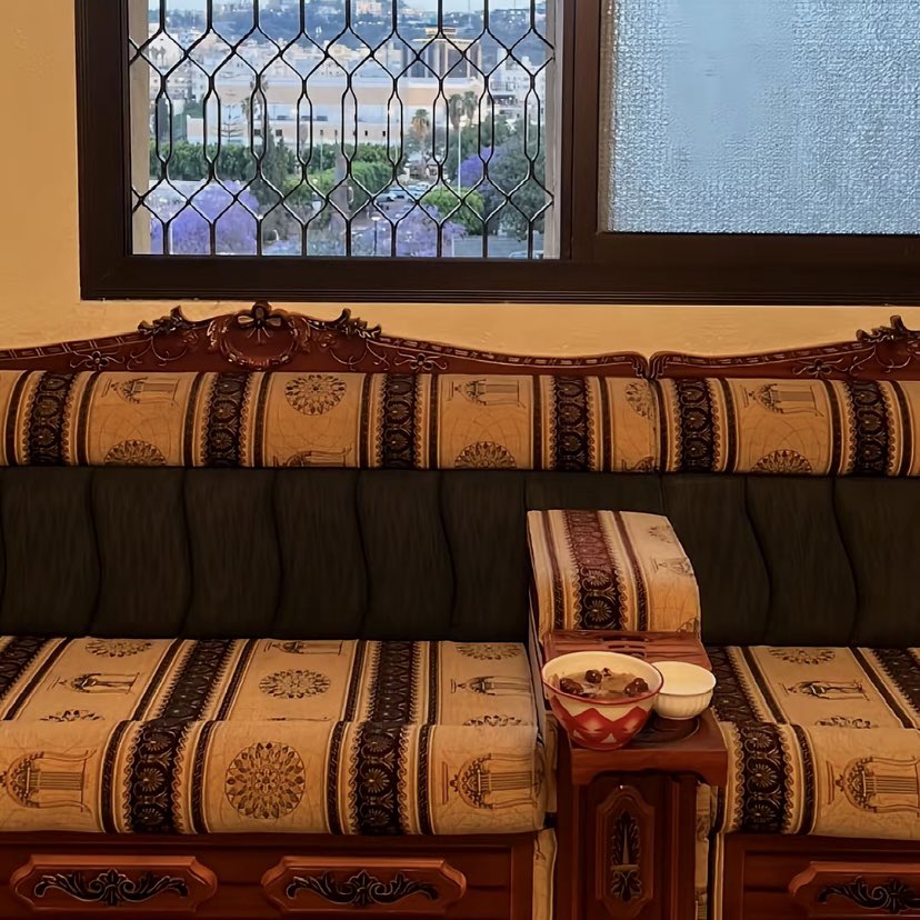 اسهر طوال الليل والعالم رقود
وأعيش ذكرى ليالي مضت لي .

#نجران